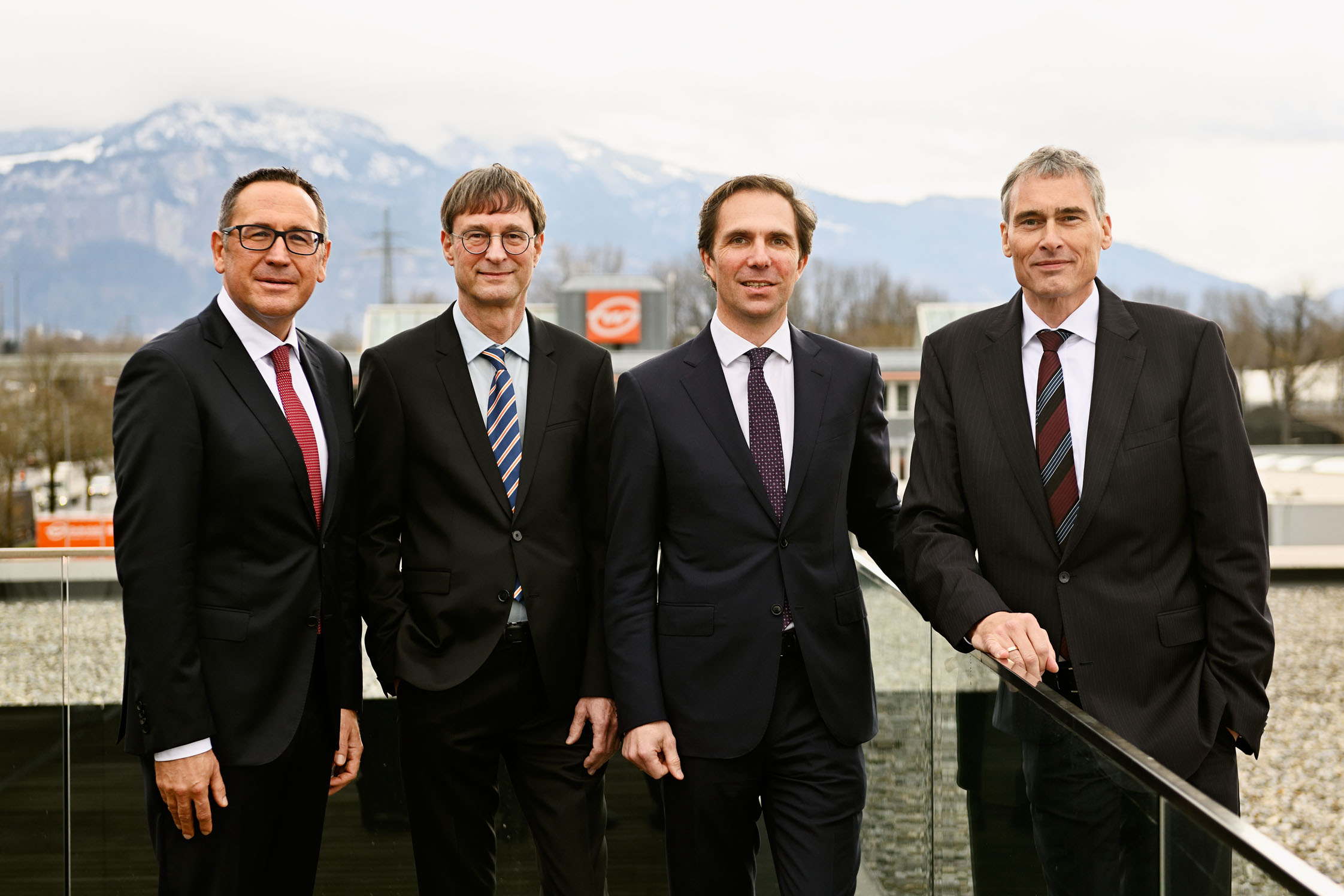 Bilanz 2022: Gebrüder Weiss wächst weiter, Gebrüder Weiss Gesellschaft ...